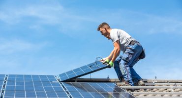 Bâtiment industriel : les intérêts d’une toiture photovoltaïque